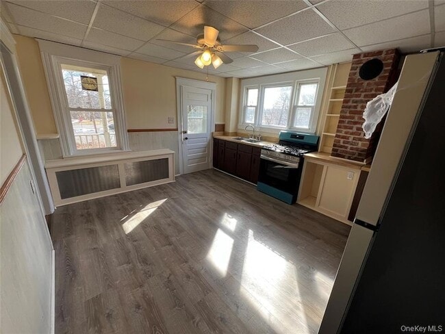 Building Photo - 47 Maples Ln