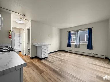 Building Photo - 618 Gambell St