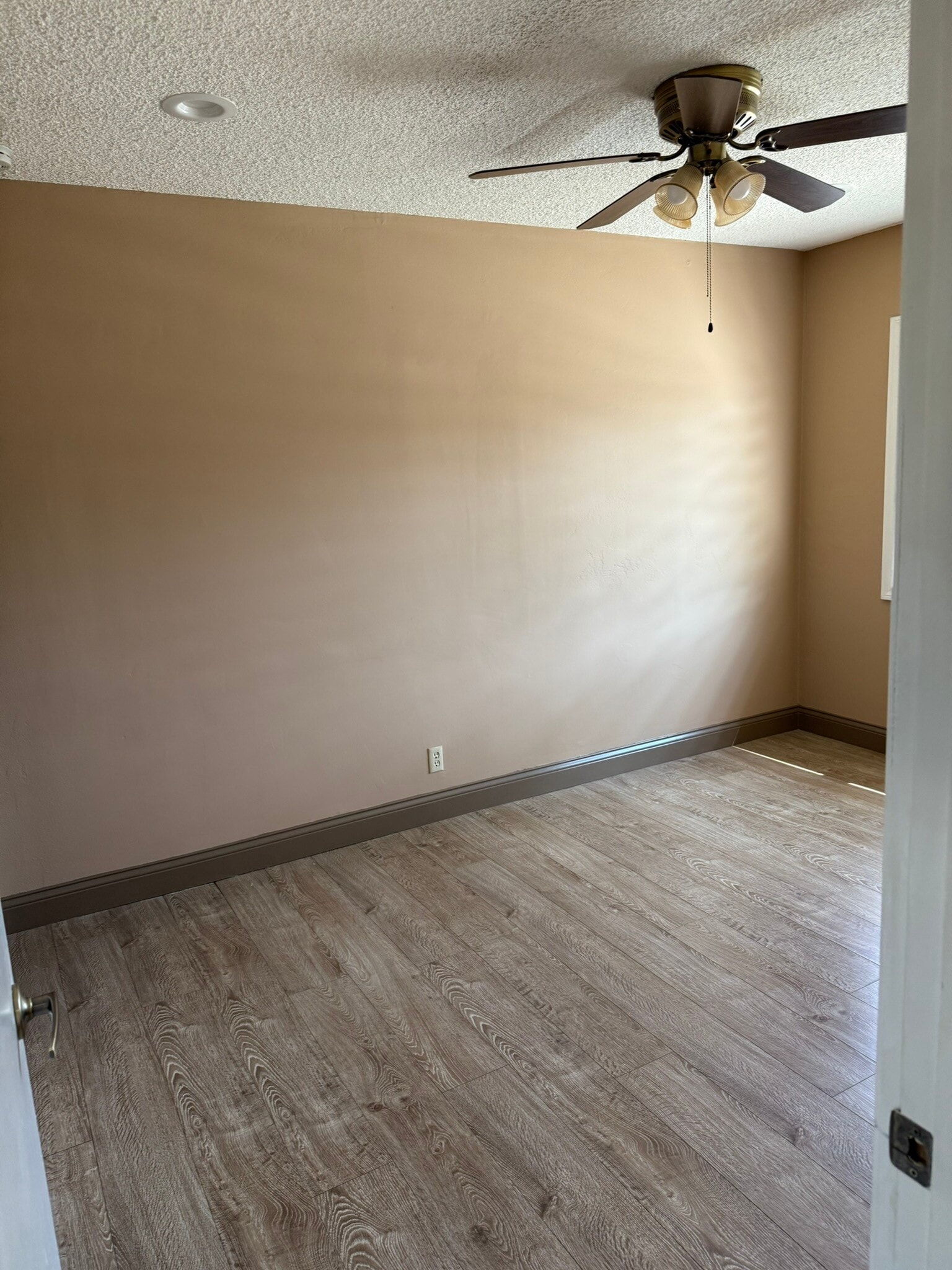 Building Photo - 12880 McKinley Ave