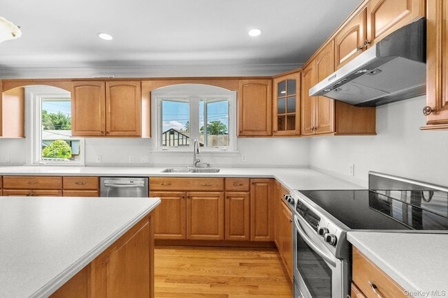 Building Photo - 46 Sylvan Rd