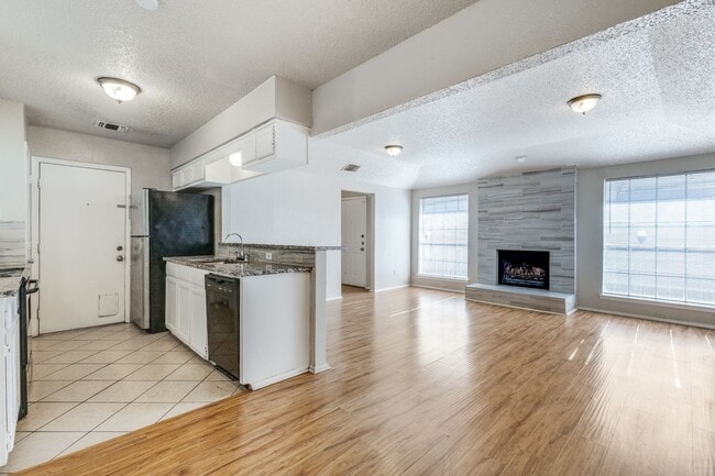 Building Photo - 7406 Amherst Dr