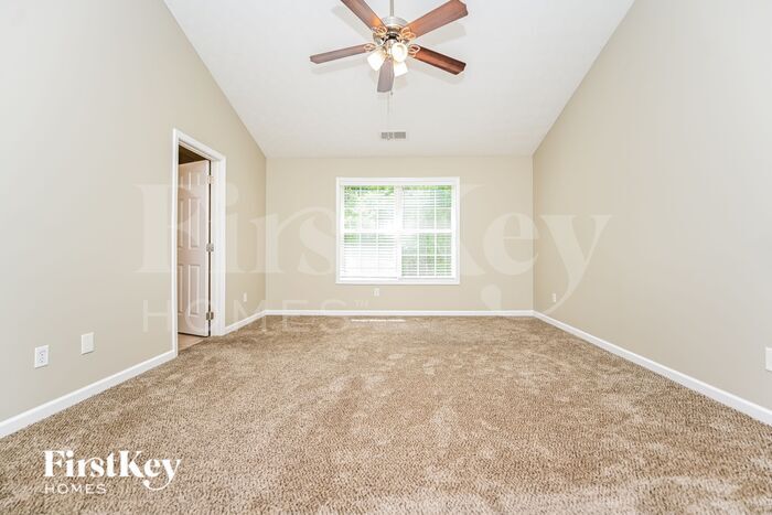 Building Photo - 30 Dearing Woods Bend