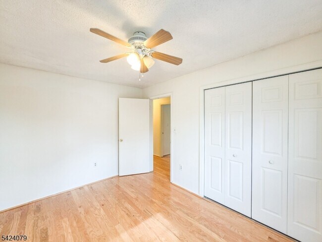 Building Photo - 15 Fisher Dr