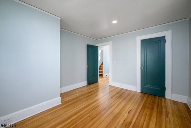 Building Photo - 160 Clairmont Terrace