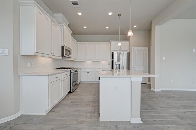 Building Photo - 16235 Rattlesnake Run Trail Trl