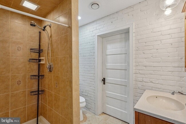 Building Photo - 3422 Pennsylvania Ave. SE