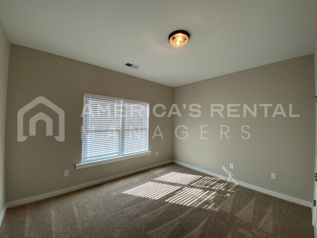 Building Photo - MOVE IN SPECIAL!! Home for Rent in Jasper, AL!!! AVAILABLE NOW!! Sign a 13 Month Lease by 7/15/26...