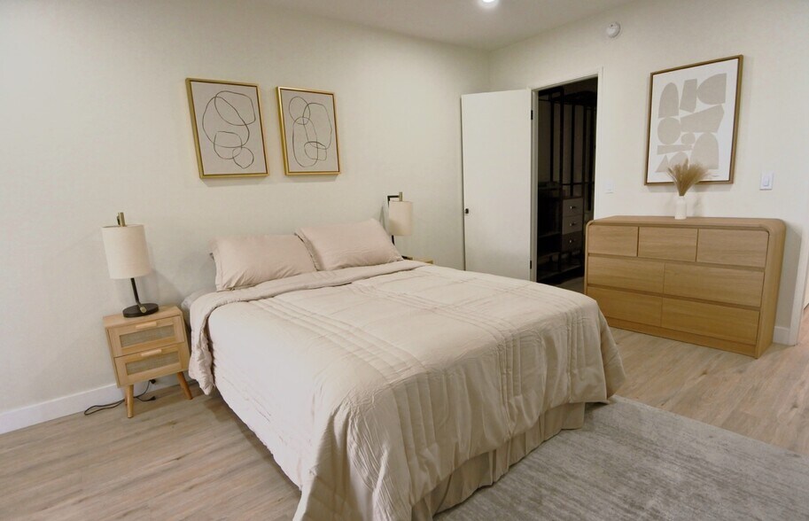 Building Photo - 1745 Camino Palmero St