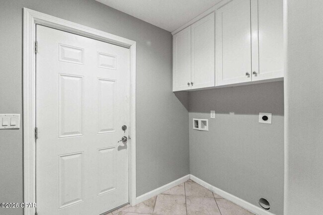 Building Photo - 1041 Plantation Dr