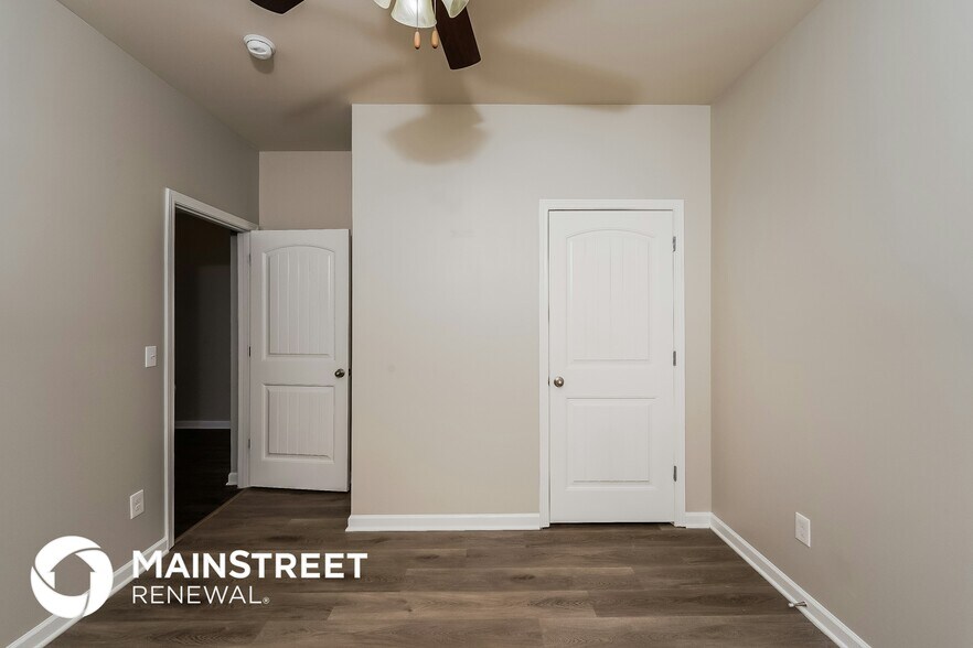 Building Photo - 5009 Bella Ct