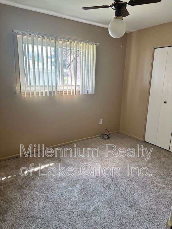 Building Photo - 27532 O'Neil St