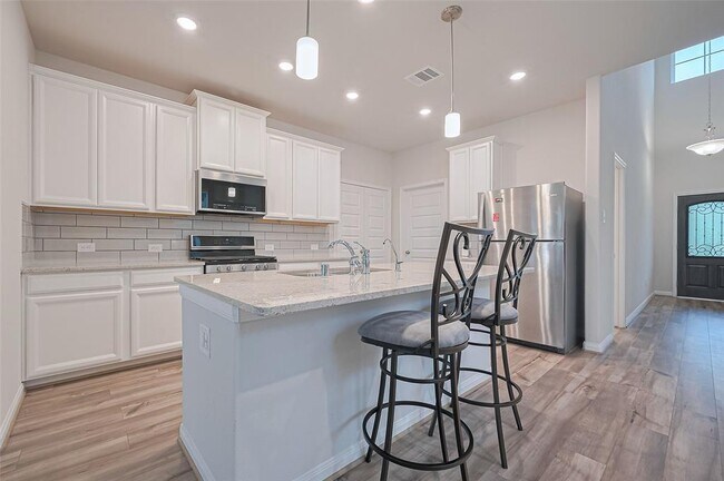 Building Photo - 7076 Silverleaf Oak St