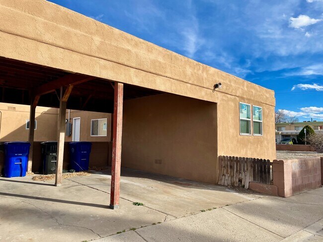 Building Photo - 4301 Mesa Grande Pl SE