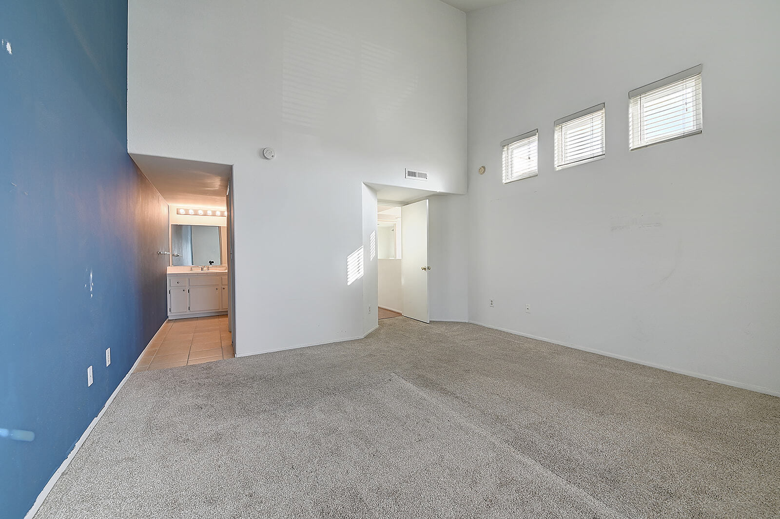 Building Photo - 17054 A Ln