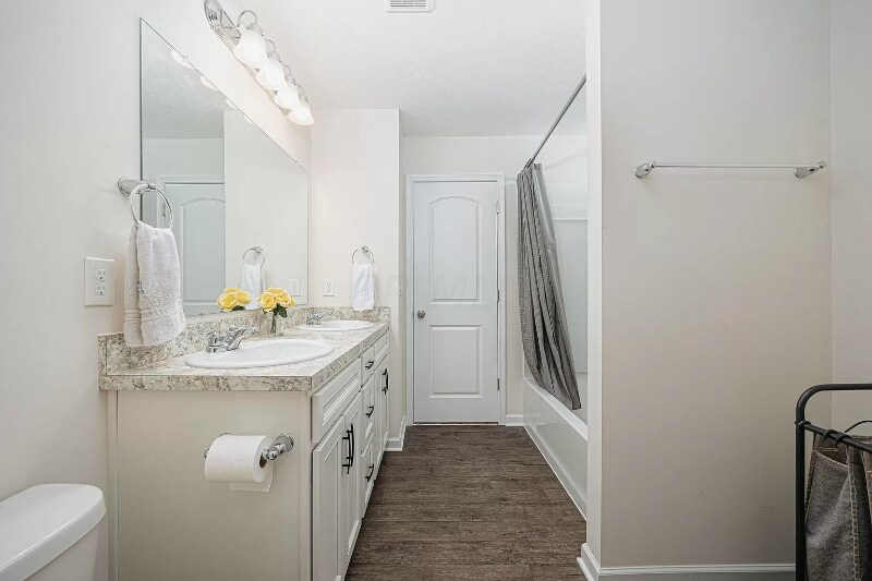 Building Photo - 304 Gray Fox Ct