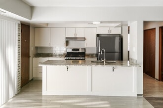 Building Photo - 318 Walker Ave