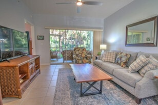 Building Photo - 9165 Celeste Dr