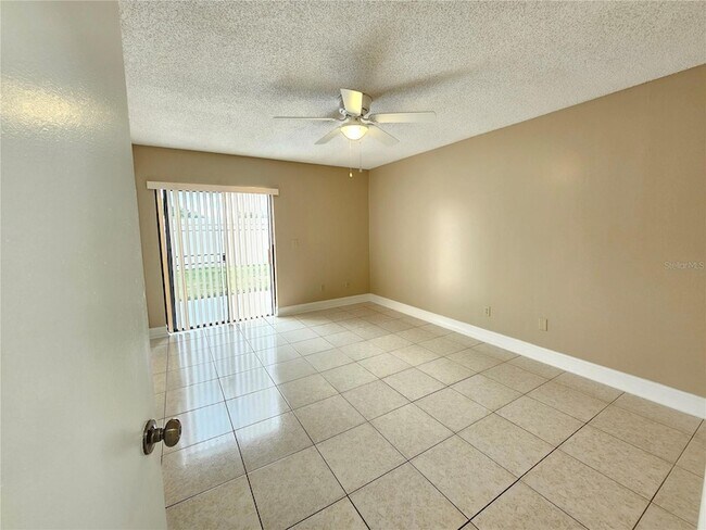 Building Photo - 1024 Whalebone Bay Dr