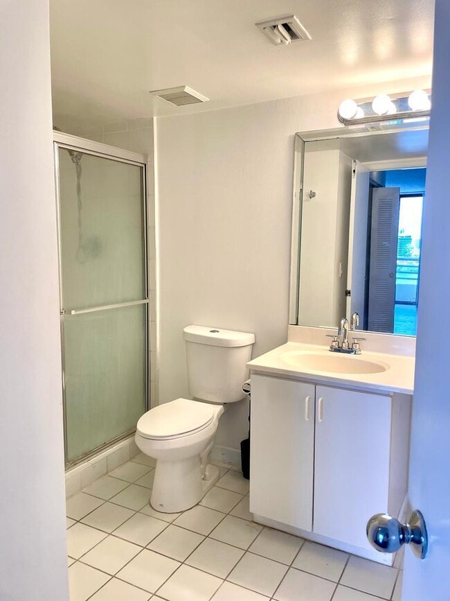 Building Photo - 3300 NE 191st St