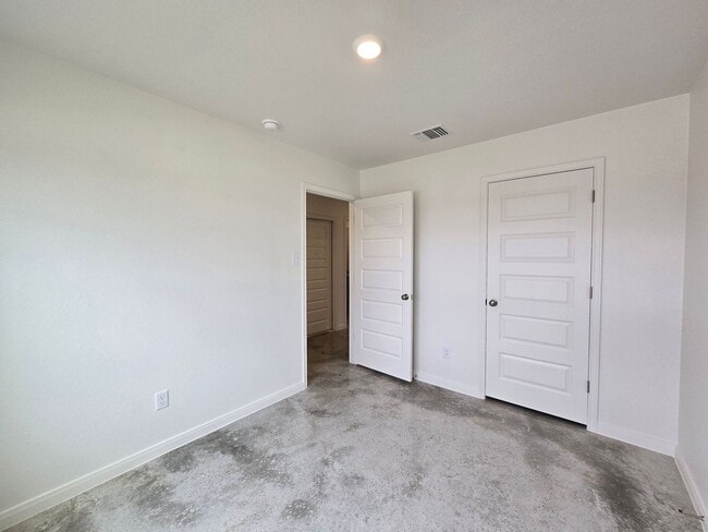 Building Photo - 807 Wax Myrtle Ct