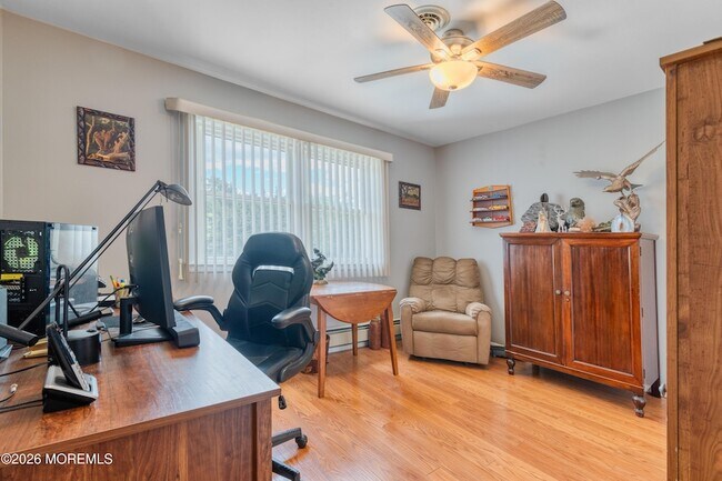 Building Photo - 251 Westbrook Dr