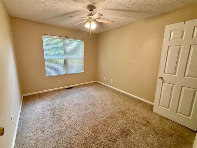 Building Photo - 540 Chandon Way