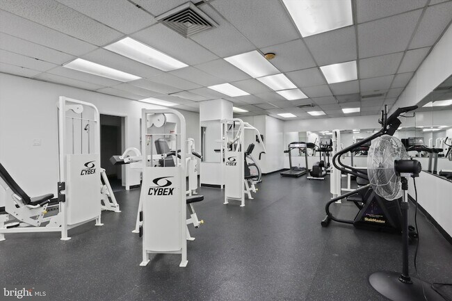 Building Photo - 301 N Beauregard St