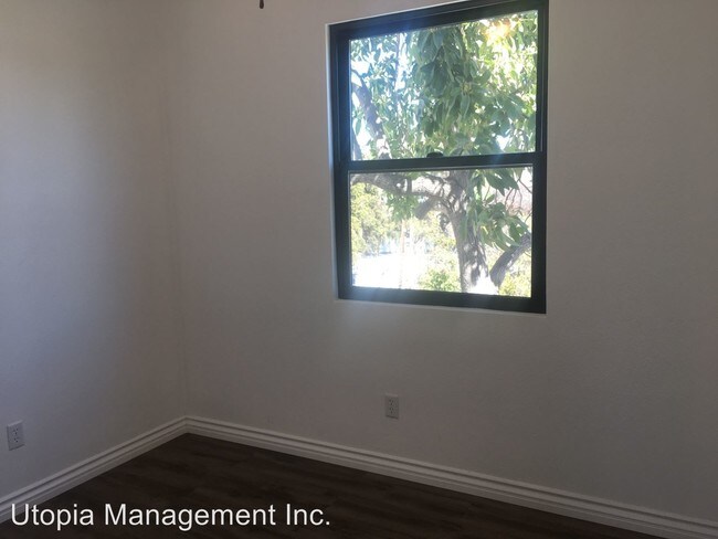 Building Photo - 1990 Ocean View Blvd