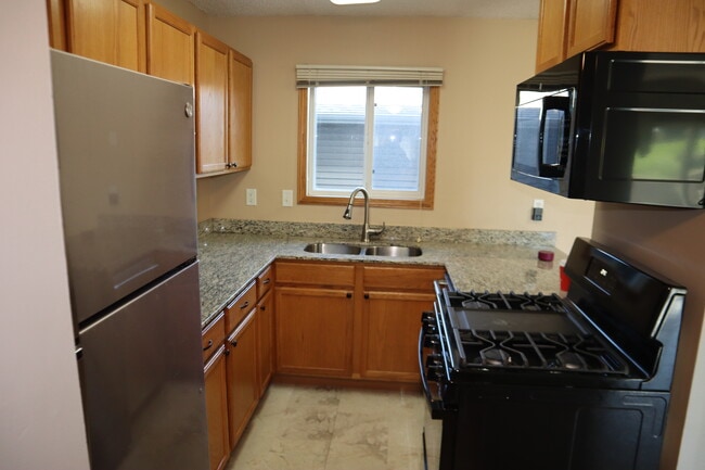 Building Photo - 3252 Dodd Ln