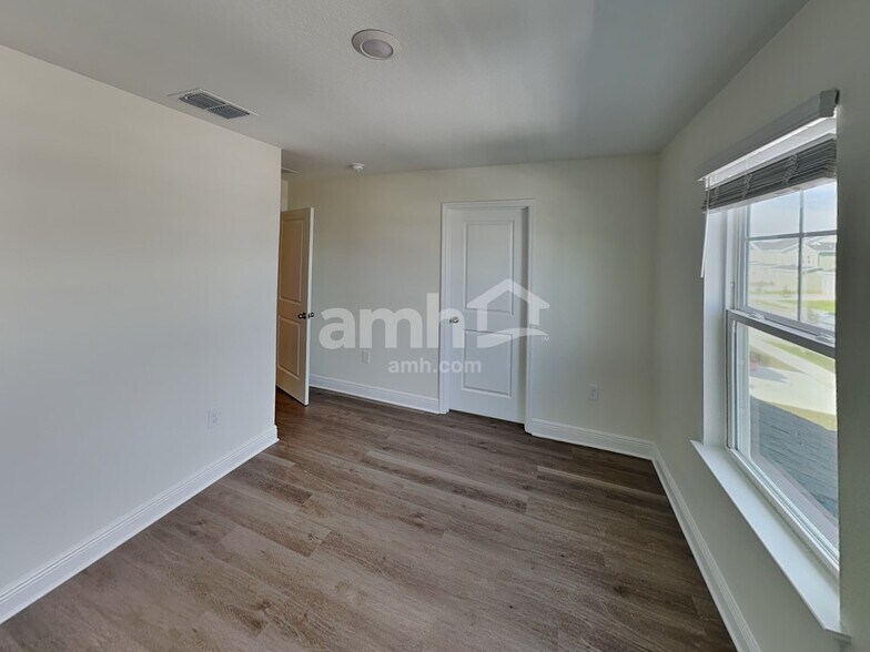 Building Photo - 5969 Sycamore Pl St