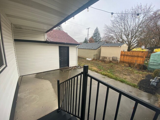 Building Photo - Audubon-Downriver Neighborhood 3+ bedroom,...