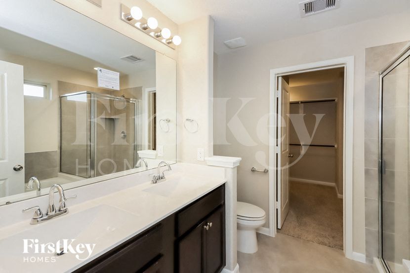 Building Photo - 1409 Woods Lake Ct