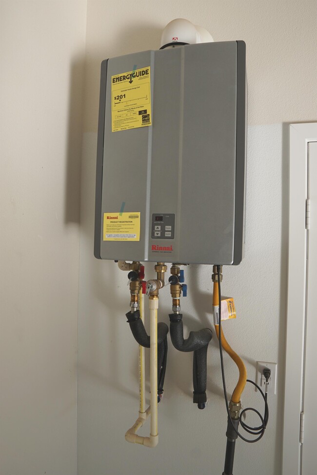 Building Photo - 35505 Sereno Ln