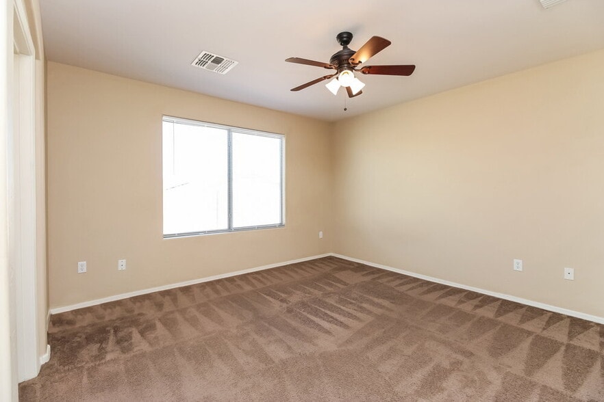 Building Photo - 3620 W Avenida Del Mar