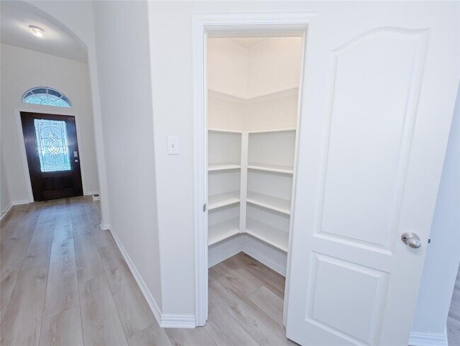 Building Photo - 148 Razzmatazz Trail