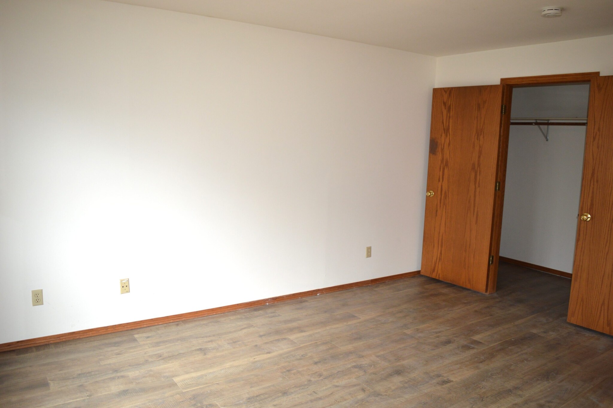 Building Photo - 2289 S Thompson Dr
