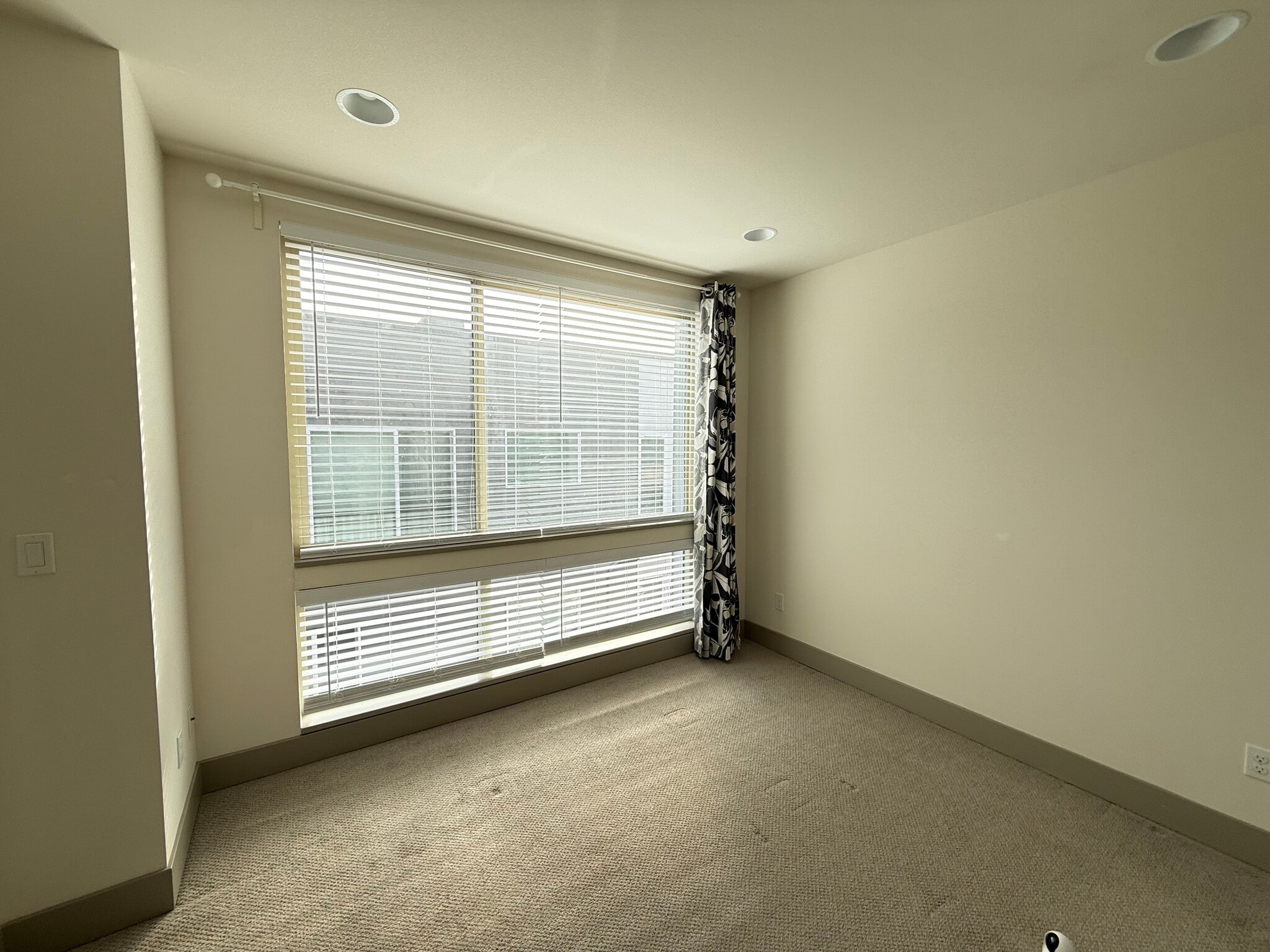 Building Photo - 4143 California Ave SW