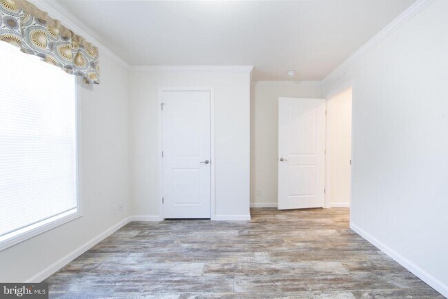 Building Photo - 162 Carnation Dr