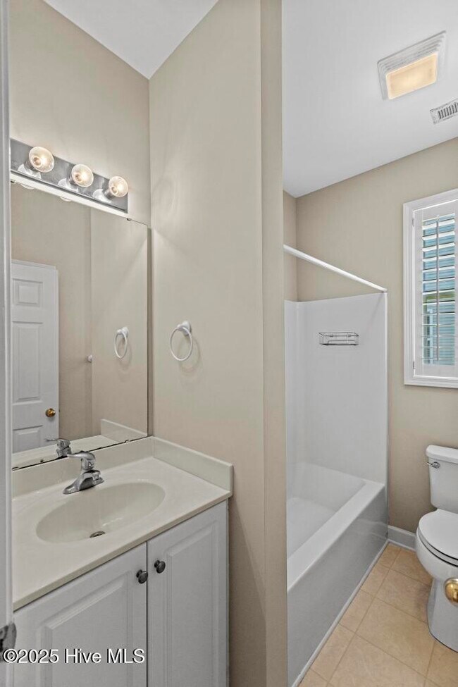 Building Photo - 124 Azalea Dr