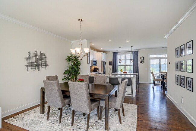 Building Photo - 159 Brentwood Cir