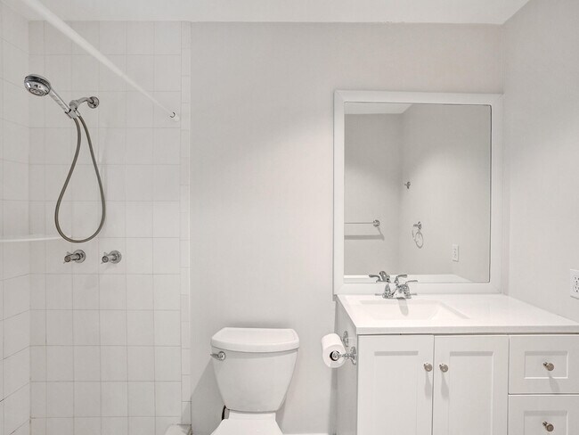 Building Photo - 3747 E Valley Green Dr