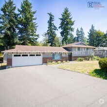Building Photo - Charming 3 Bedroom with Huge Backyard!