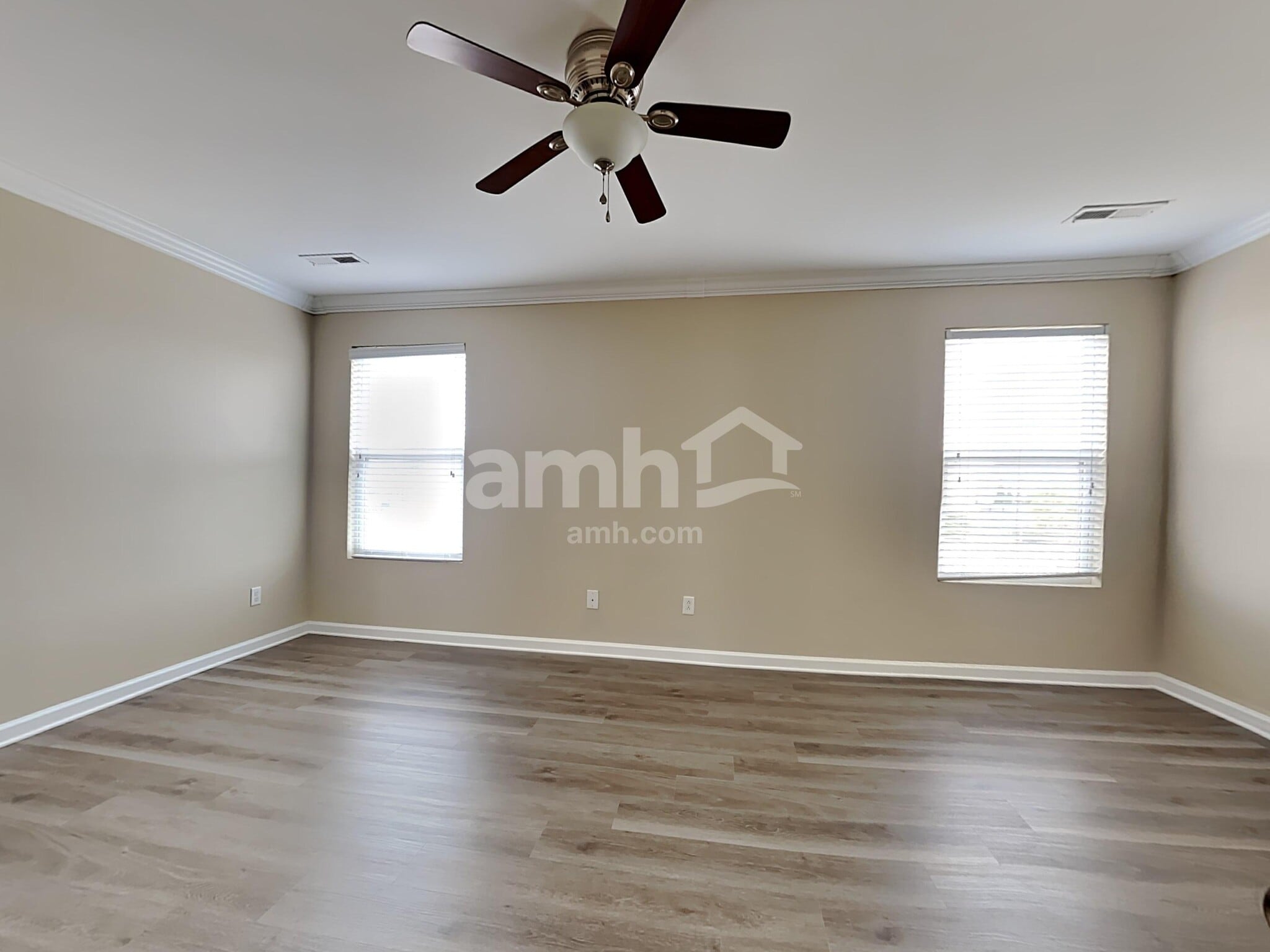 Building Photo - 4828 Pitkin Ave