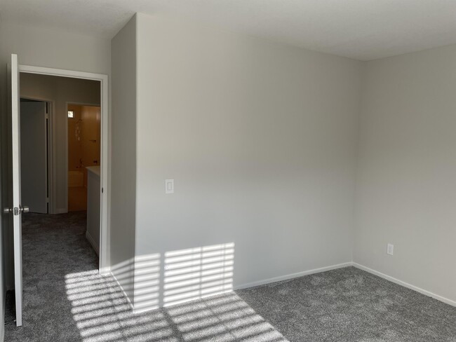 Building Photo - 1167 Innisfree Ct