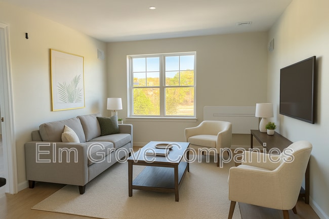 Building Photo - 5 5th St