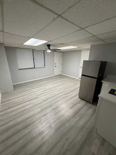 Building Photo - 6022 Tavendale Dr