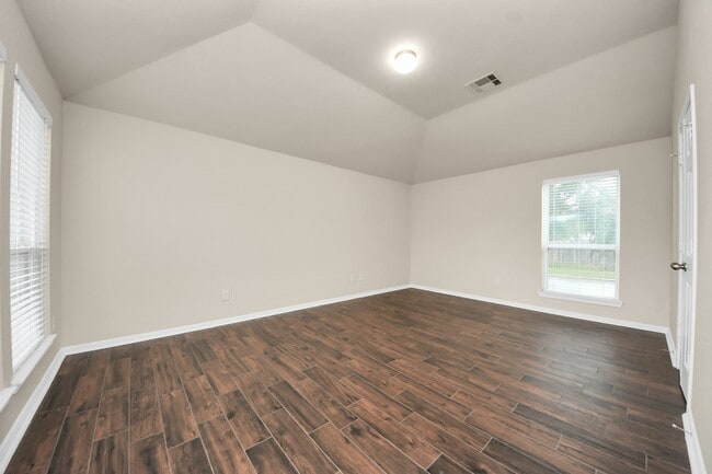 Building Photo - 6802 Level Pond Ln