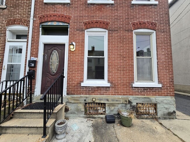 Building Photo - 127 N 12th St