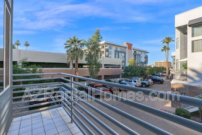 Building Photo - 3633 N 3rd Ave