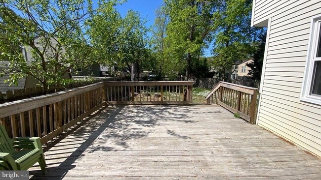 Building Photo - 642 Parkland Pl